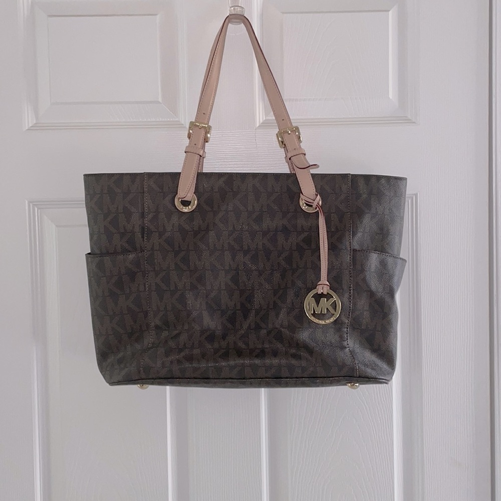 Michael Kors Laptop Bag. Bag in great condition, looks almost brand new